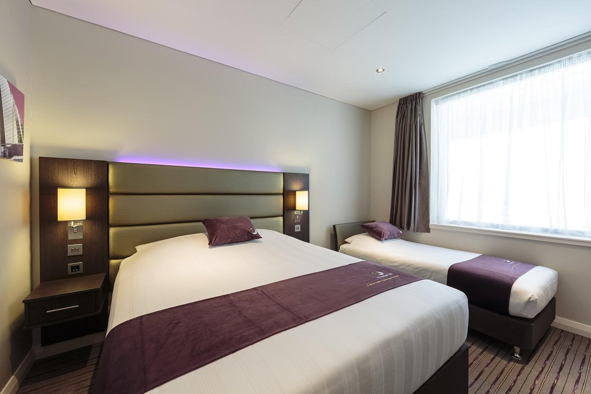 Premier Inn Doha Education City Umm al Qubur Extérieur photo