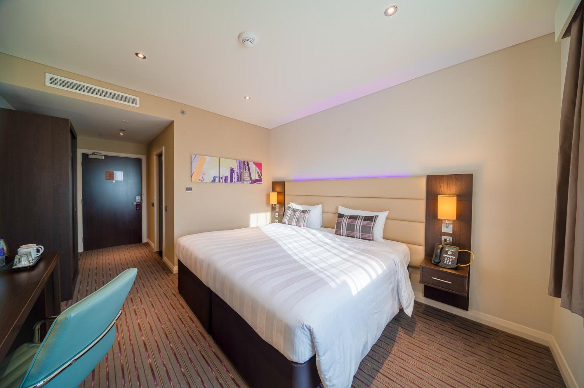 Premier Inn Doha Education City Umm al Qubur Extérieur photo