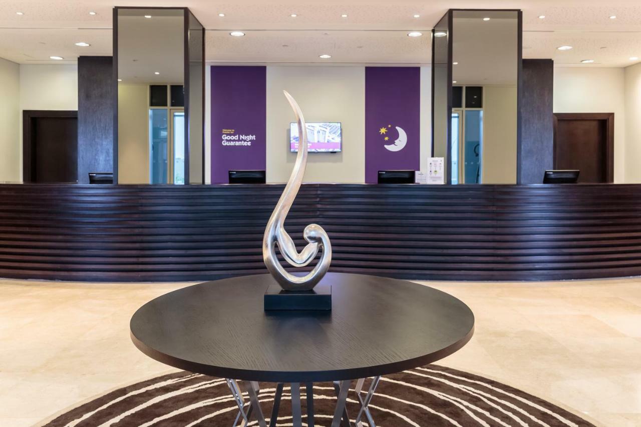 Premier Inn Doha Education City Umm al Qubur Extérieur photo